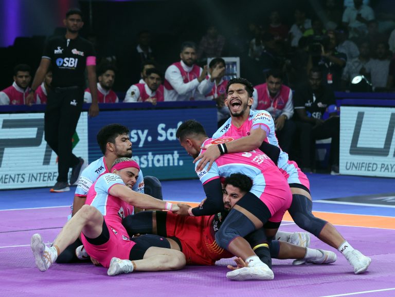 Bengaluru Bulls triumph over Jaipur Pink Panthers in their own backyard; register third win on the trot