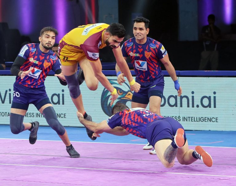 PKL-12: Dabang Delhi KC’s Stunning Comeback, Defeat Telugu Titans to Reach the Top of the Points Table