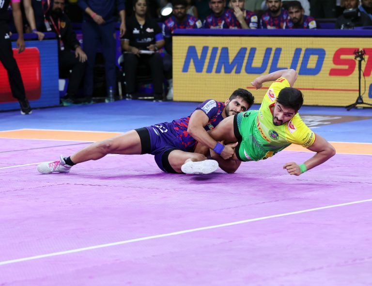 PKL-12: Patna Pirates Halt Dabang Delhi KC’s Winning Streak by Catching Neeraj on the Final Raid