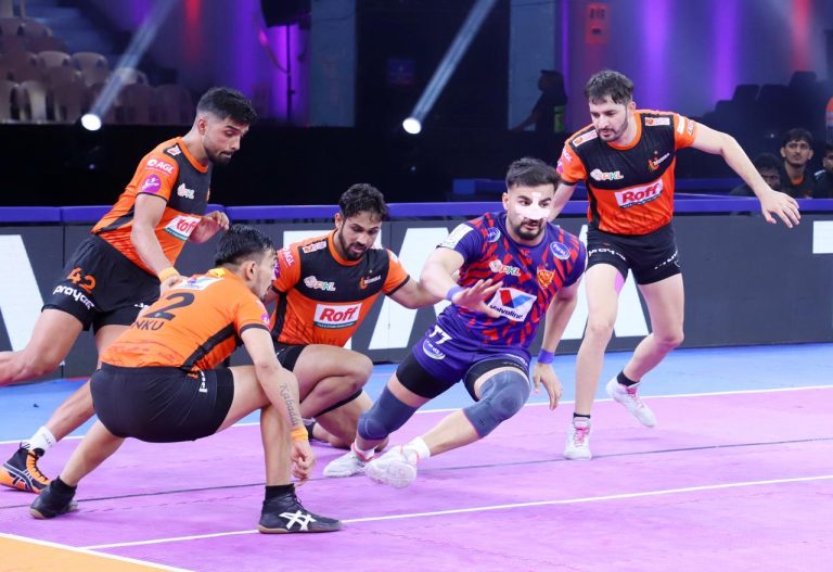 Ashu Malik’s brilliant ‘century’, Delhi defeat U Mumba by 21 points to reclaim the No. 1 spot
