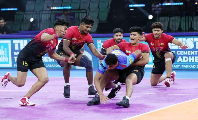 PKL-12: Bulls climb to Top 3 with a 30-point victory over Bengal Warriors